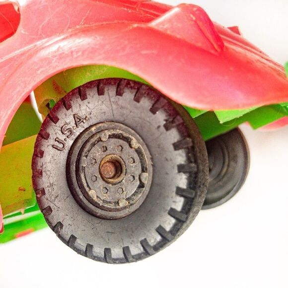 Vintage VW Toy Bundle Plastic Cars & Book - Picture 11 of 16